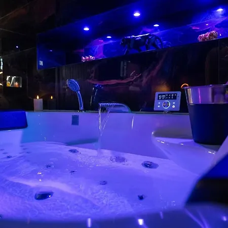 Baobab Atypique Avec Jacuzzi Prive *