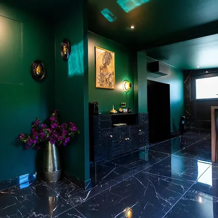 别墅 Baobab Atypique Avec Jacuzzi Prive *